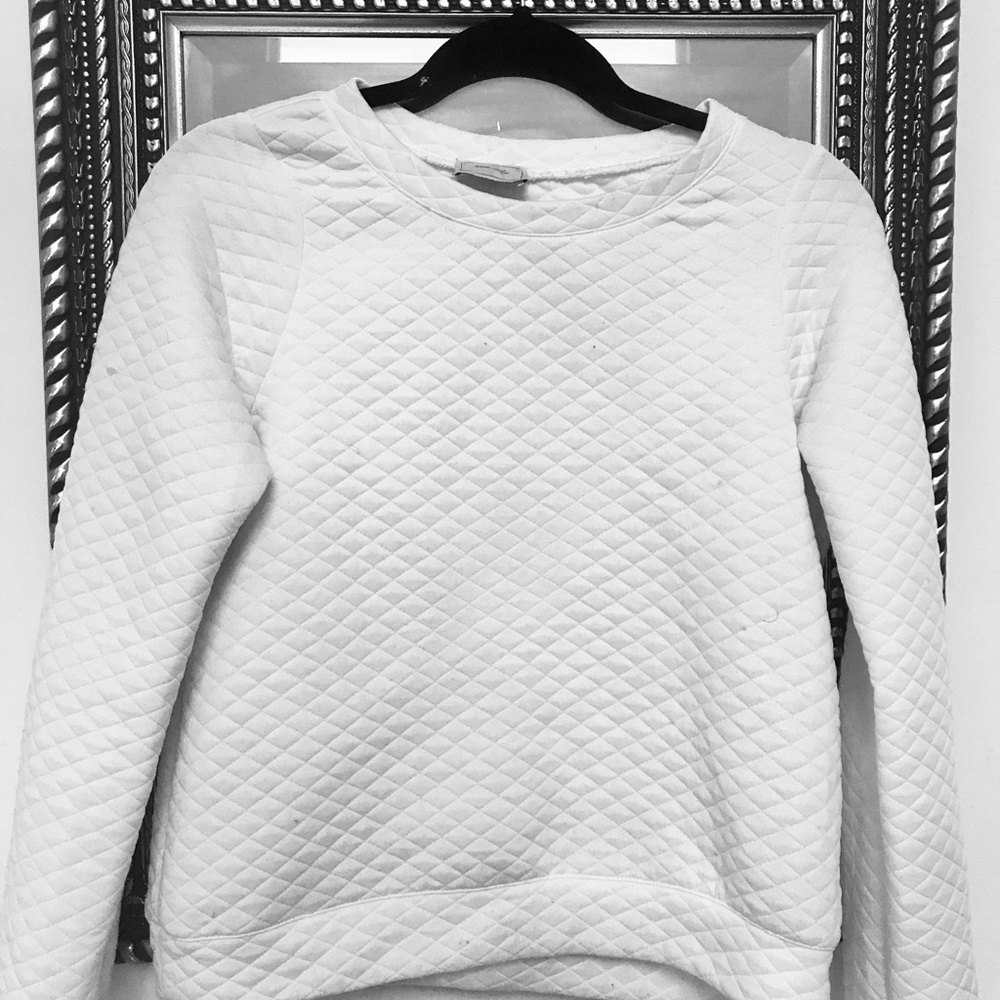 White Diamond Ribbed Sweater - Picture 2 of 4